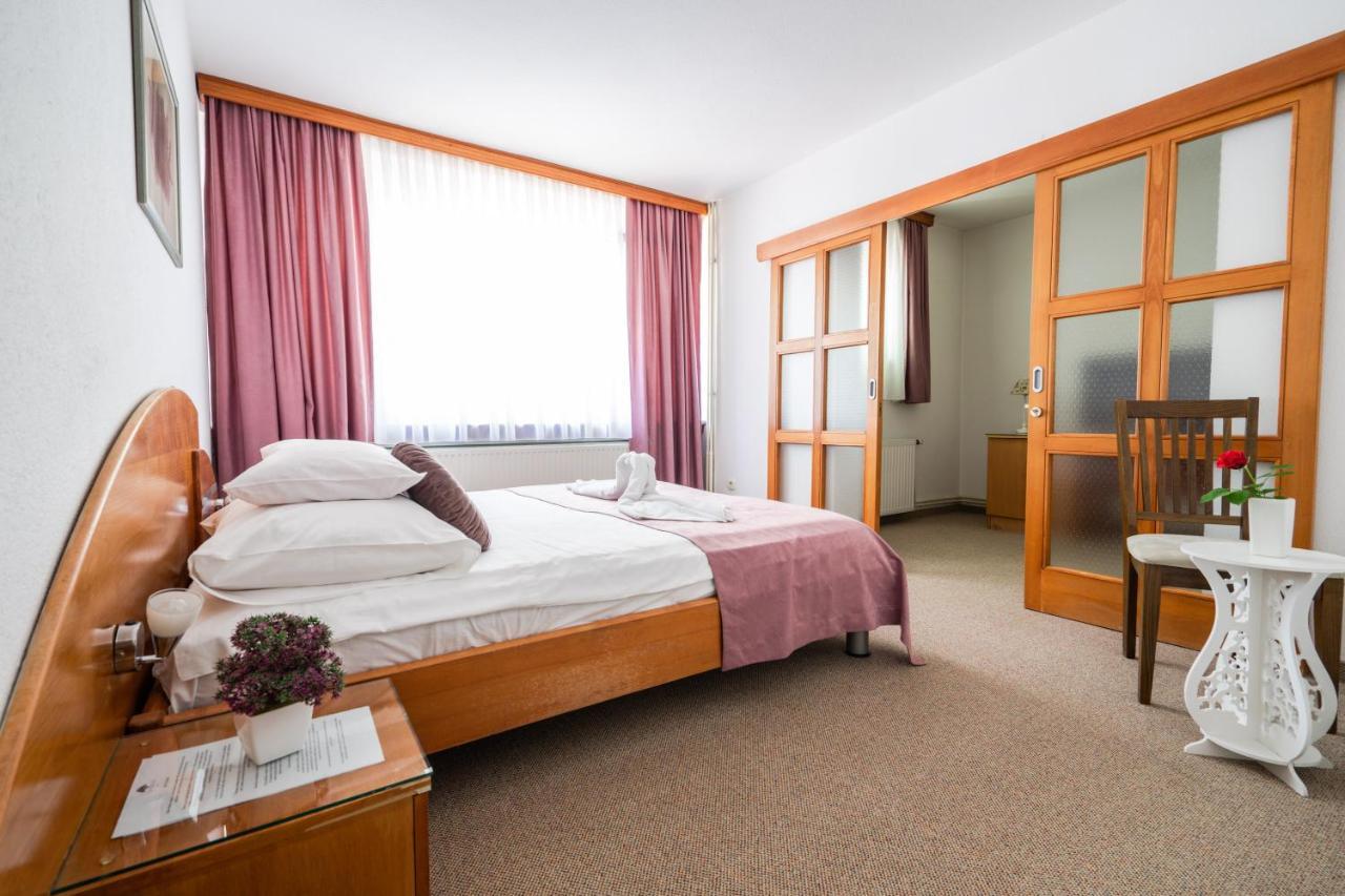 Bihać Park Hotel מראה חיצוני תמונה