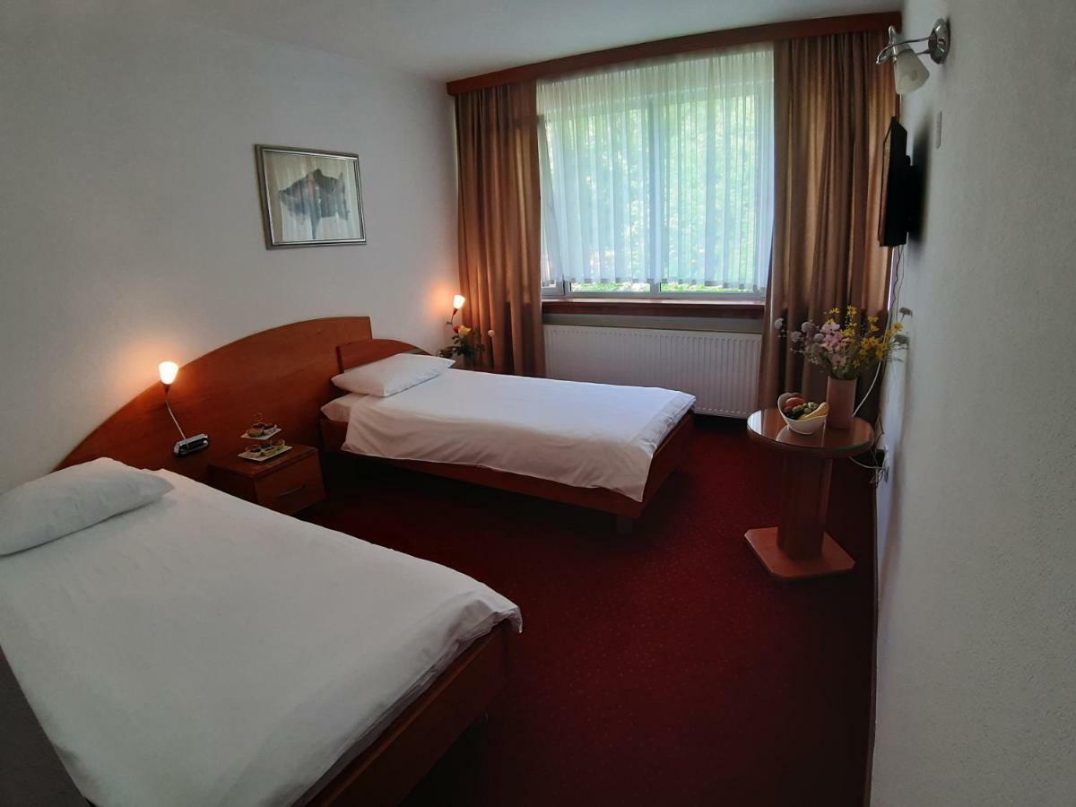 Bihać Park Hotel מראה חיצוני תמונה